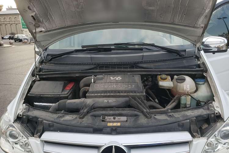 Used Mercedes-Benz Viano 2015 3.0L Partner Edition Engine Bay