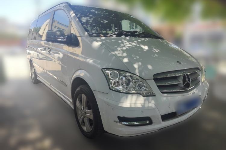 Used Mercedes-Benz Viano 2015 3.0L Partner Edition Front Right 45 Deg