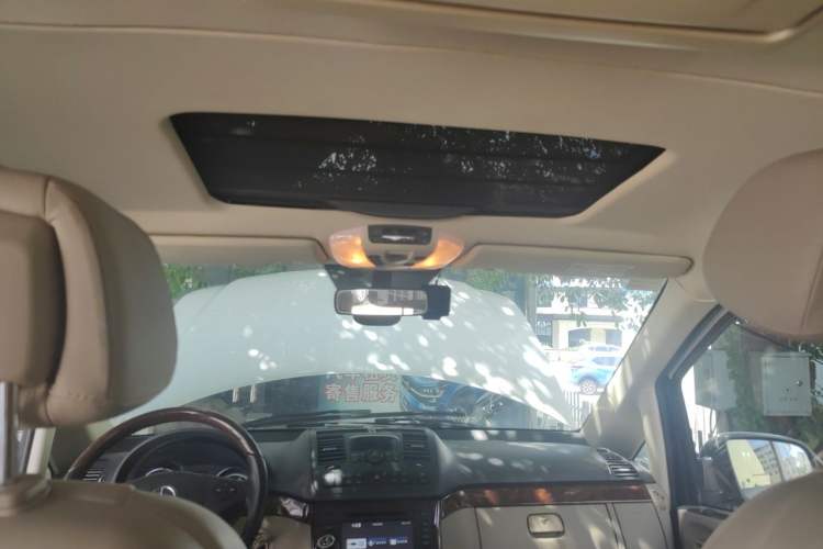 Used Mercedes-Benz Viano 2015 3.0L Partner Edition Headliner