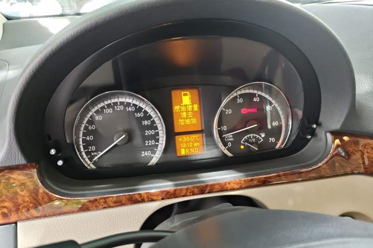 Used Mercedes-Benz Viano 2015 3.0L Partner Edition Instrument Cluster
