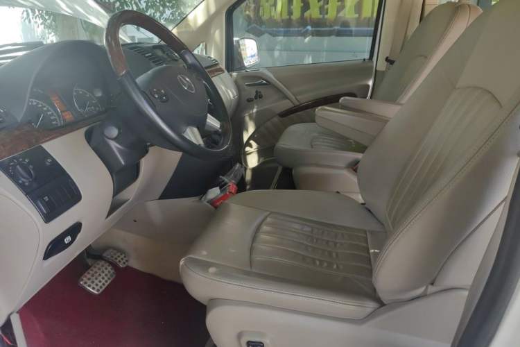 Used Mercedes-Benz Viano 2015 3.0L Partner Edition Left Front Seat