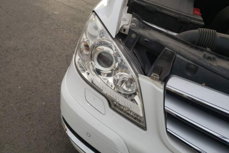 Used Mercedes-Benz Viano 2015 3.0L Partner Edition Right Front Headlight