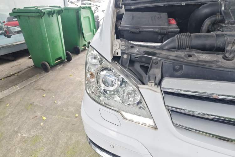 Used Mercedes-Benz Viano 2015 3.0L Partner Edition Right Front Headlight