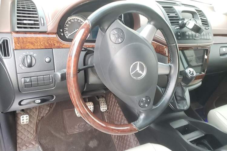 Used Mercedes-Benz Viano 2015 3.0L Partner Edition Steering Wheel
