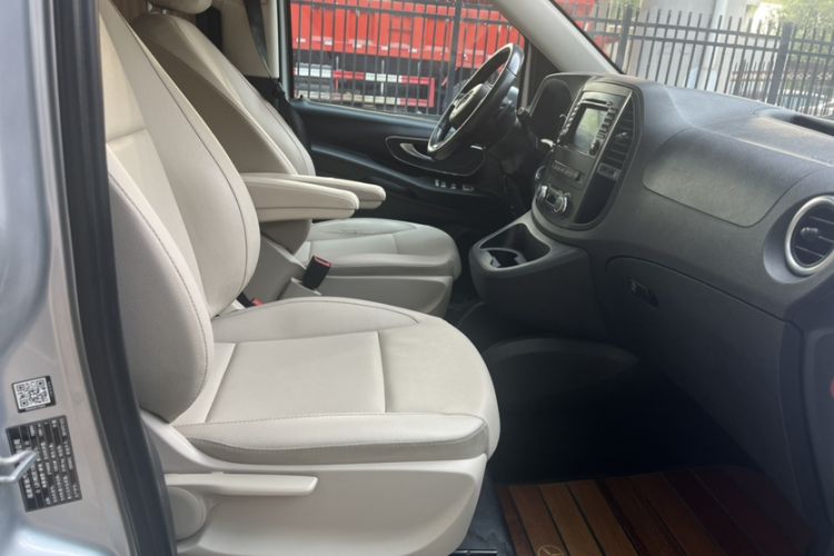 Used Mercedes-Benz Vito 2016 2.0T Business Edition Interior 2