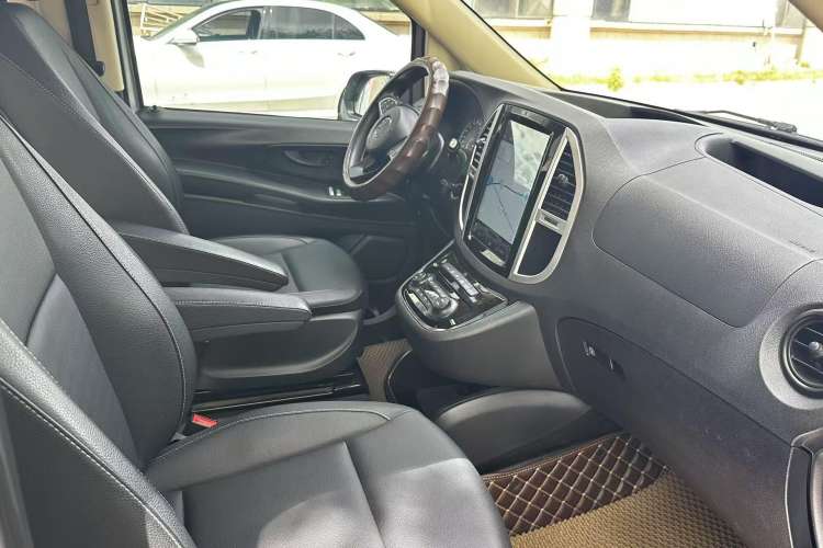 Used Mercedes-Benz Vito 2018 2.0T Elite Version 7 Seats China VI Emission Standard Interior 2