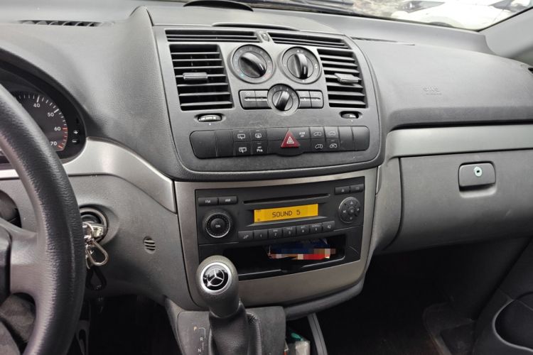 Used Mercedes-Benz Vito 2010 2.5L Business Edition Audio And AC Panel