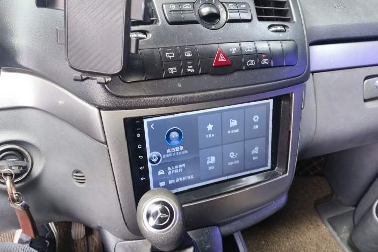 Used Mercedes-Benz Vito 2010 2.5L Elite Edition Audio And AC Panel