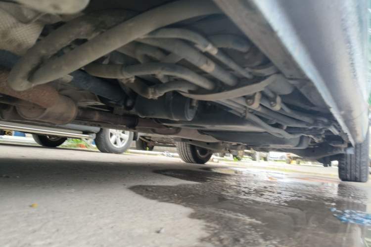 Used Mercedes-Benz Vito 2010 2.5L Elite Edition Chassis Front Left