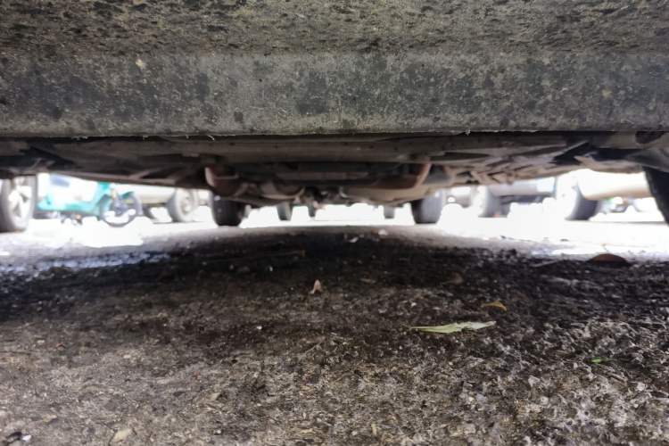 Used Mercedes-Benz Vito 2010 2.5L Elite Edition Chassis Front