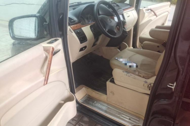 Used Mercedes-Benz Vito 2010 2.5L Elite Edition Driver Seat