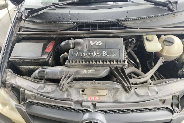 Used Mercedes-Benz Vito 2010 2.5L Elite Edition Engine Bay