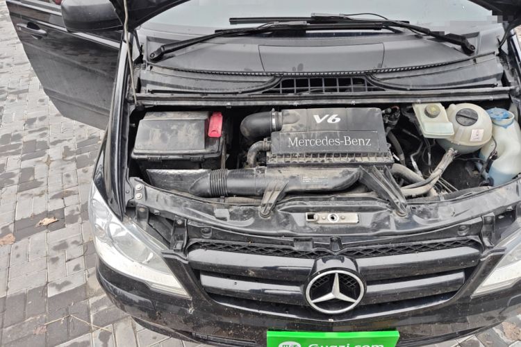 Used Mercedes-Benz Vito 2010 2.5L Business Edition Engine Bay Right
