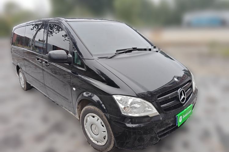 Used Mercedes-Benz Vito 2010 2.5L Business Edition Front Right 45 Deg