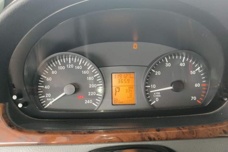 Used Mercedes-Benz Vito 2010 2.5L Elite Edition Instrument Cluster