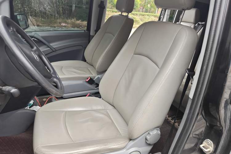 Used Mercedes-Benz Vito 2010 2.5L Business Edition Left Front Seat