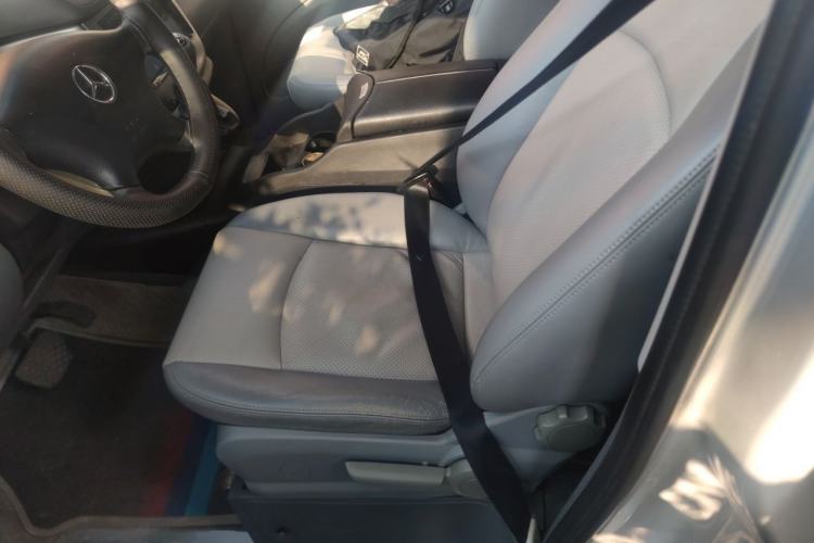 Used Mercedes-Benz Vito 2010 2.5L Elite Edition Left Front Seat