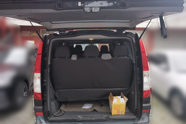 Used Mercedes-Benz Vito 2010 2.5L Elite Edition Trunk