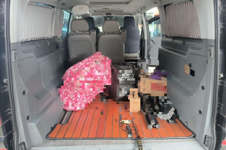 Used Mercedes-Benz Vito 2010 2.5L Elite Edition Trunk