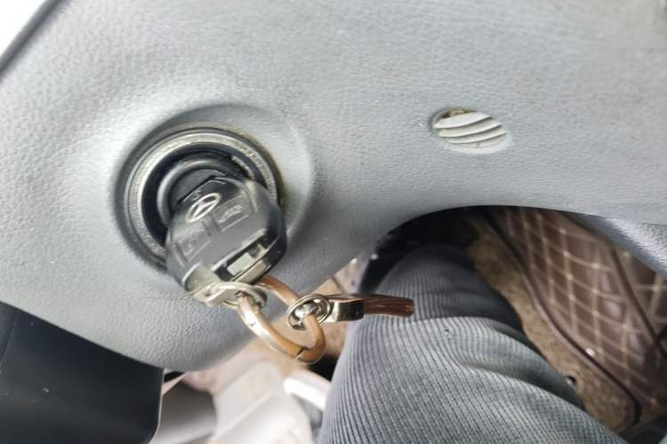Used Mercedes-Benz Vito 2010 2.5L Elite Edition Vehicle Key