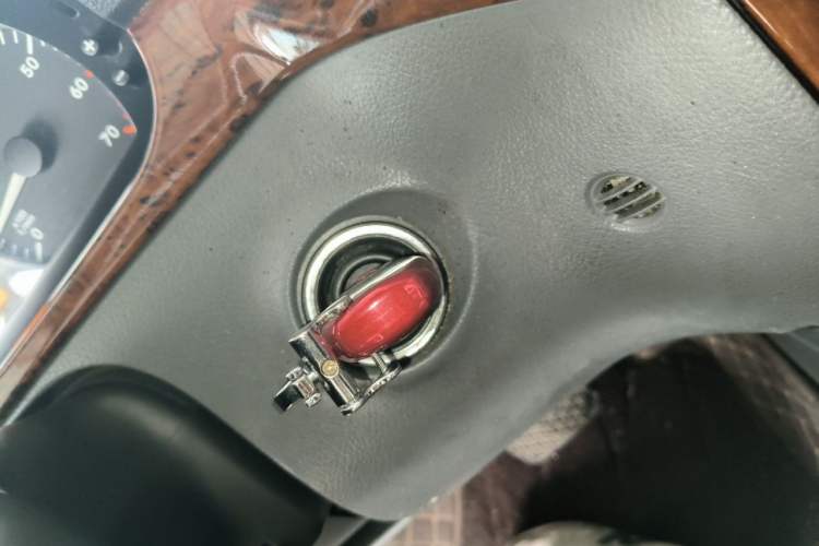 Used Mercedes-Benz Vito 2010 2.5L Elite Edition Vehicle Key