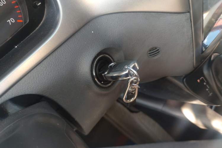 Used Mercedes-Benz Vito 2010 2.5L Elite Edition Vehicle Key