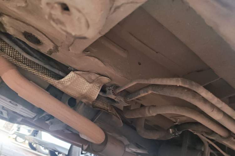 Used Mercedes-Benz Vito 2010 2.5L Elite Edition Chassis Front Left