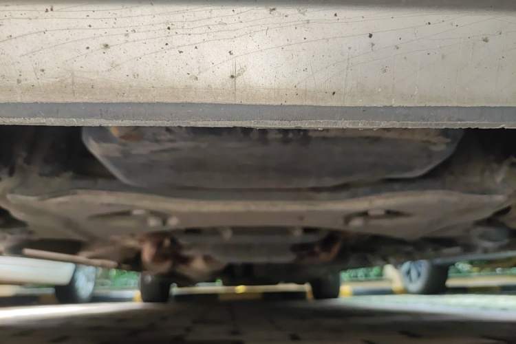 Used Mercedes-Benz Vito 2010 2.5L Elite Edition Chassis Front