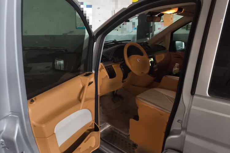 Used Mercedes-Benz Vito 2010 2.5L Elite Edition Driver Seat