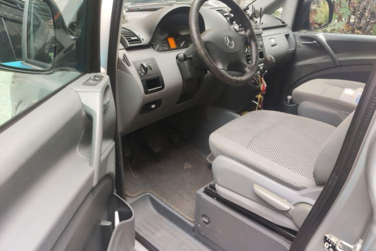 Used Mercedes-Benz Vito 2010 2.1T Diesel Elite Edition Driver Seat