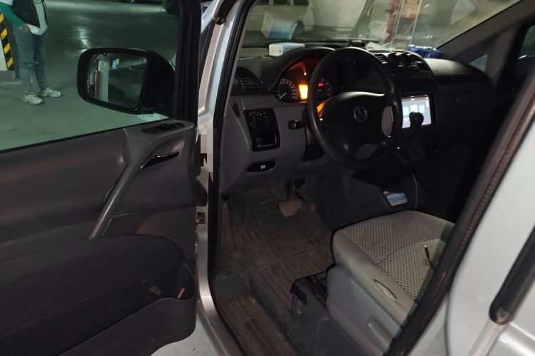 Used Mercedes-Benz Vito 2010 2.5L Elite Edition Driver Seat