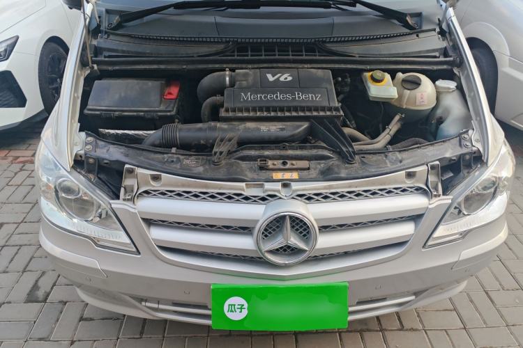 Used Mercedes-Benz Vito 2010 2.5L Elite Edition Engine Bay