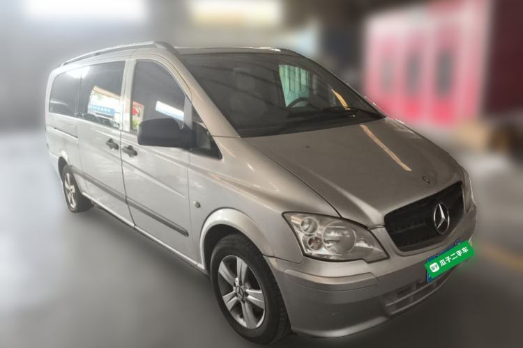 Used Mercedes-Benz Vito 2010 2.5L Elite Edition Front Right 45 Deg