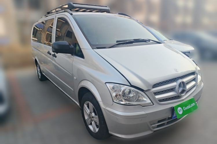 Used Mercedes-Benz Vito 2010 2.5L Elite Edition Front Right 45 Deg