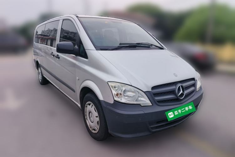 Used Mercedes-Benz Vito 2010 2.5L Elite Edition Front Right 45 Deg