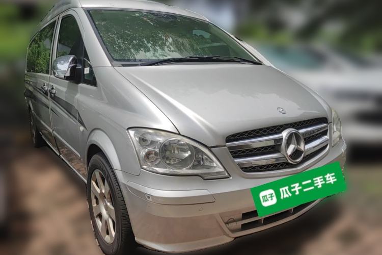 Used Mercedes-Benz Vito 2010 2.5L Elite Edition Front Right 45 Deg