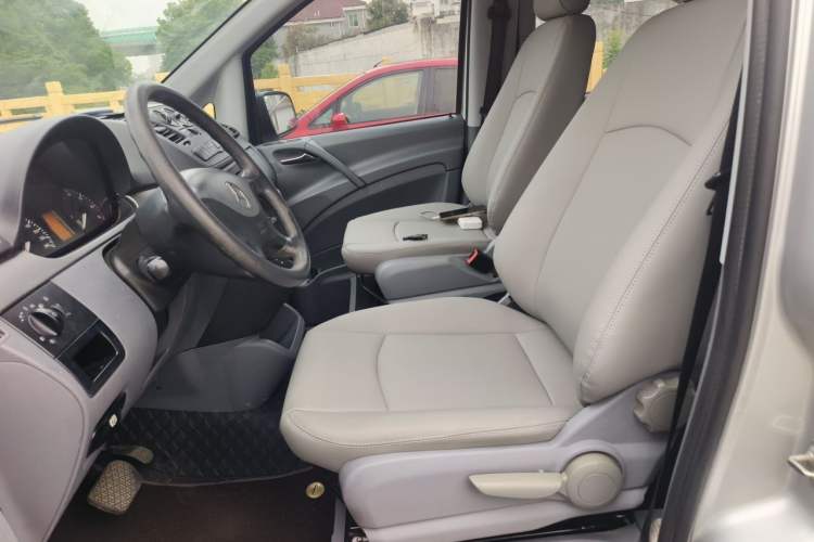Used Mercedes-Benz Vito 2010 2.5L Elite Edition Left Front Seat
