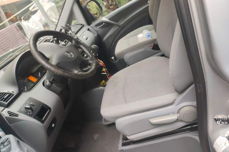 Used Mercedes-Benz Vito 2010 2.1T Diesel Elite Edition Left Front Seat