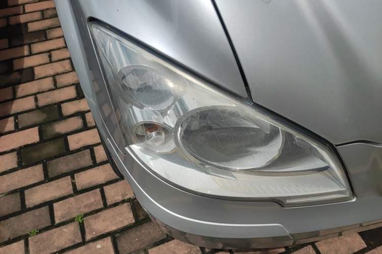 Used Mercedes-Benz Vito 2010 2.5L Elite Edition Right Front Headlight