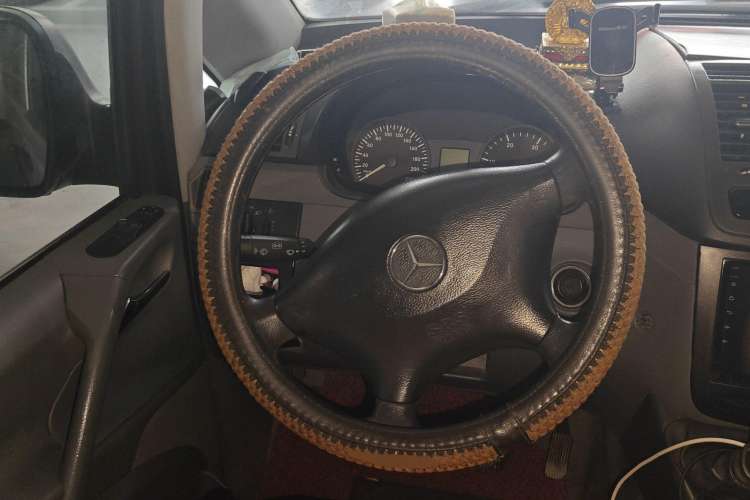 Used Mercedes-Benz Vito 2010 2.1T Diesel Elite Edition Steering Wheel