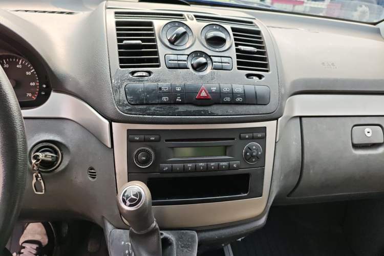Used Mercedes-Benz Vito  Audio And AC Panel