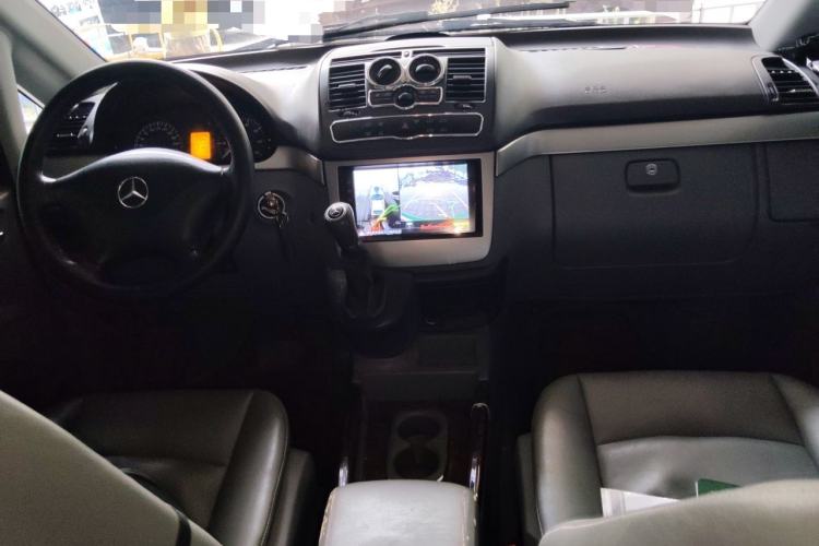 Used Mercedes-Benz Vito 2011 2.5L Elite Edition Center Console