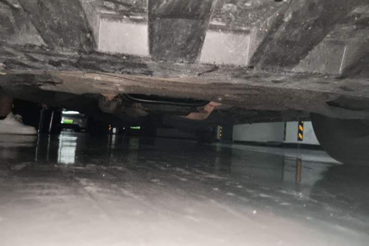 Used Mercedes-Benz Vito 2011 2.5L Elite Edition Chassis Front