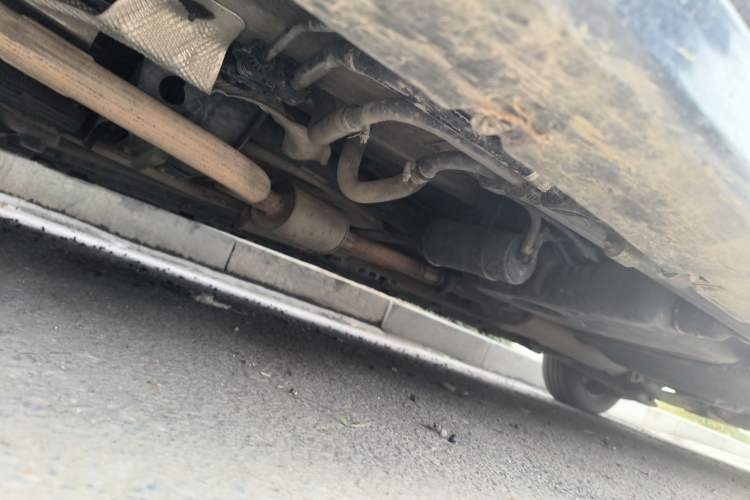 Used Mercedes-Benz Vito 2011 2.5L Elite Edition Chassis Front Left