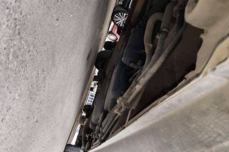 Used Mercedes-Benz Vito 2011 2.5L Elite Edition Chassis Front Left