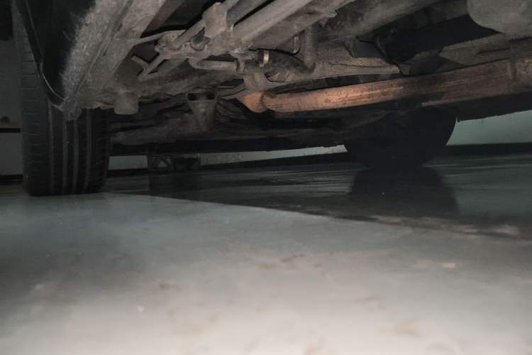 Used Mercedes-Benz Vito 2011 2.5L Elite Edition Chassis Front Left
