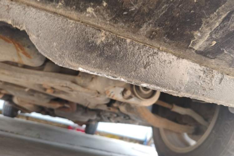 Used Mercedes-Benz Vito 2011 2.5L Elite Edition Chassis Front Left