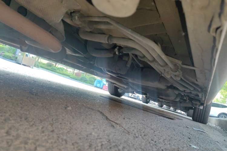 Used Mercedes-Benz Vito 2011 2.5L 7-seater executive version Chassis Front Left