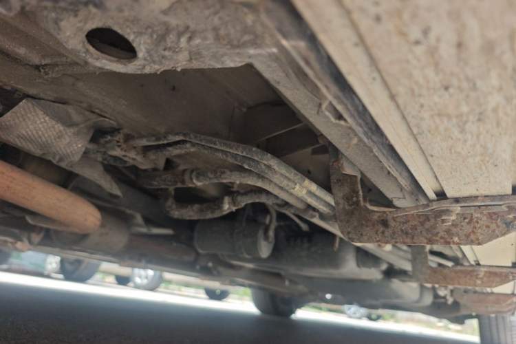 Used Mercedes-Benz Vito 2011 2.5L 7-seater executive version Chassis Front Left