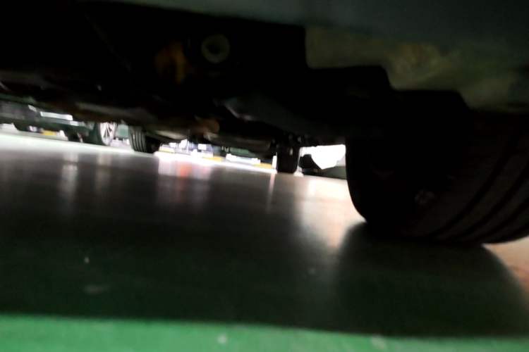 Used Mercedes-Benz Vito 2011 2.5L Elite Edition Chassis Front Left